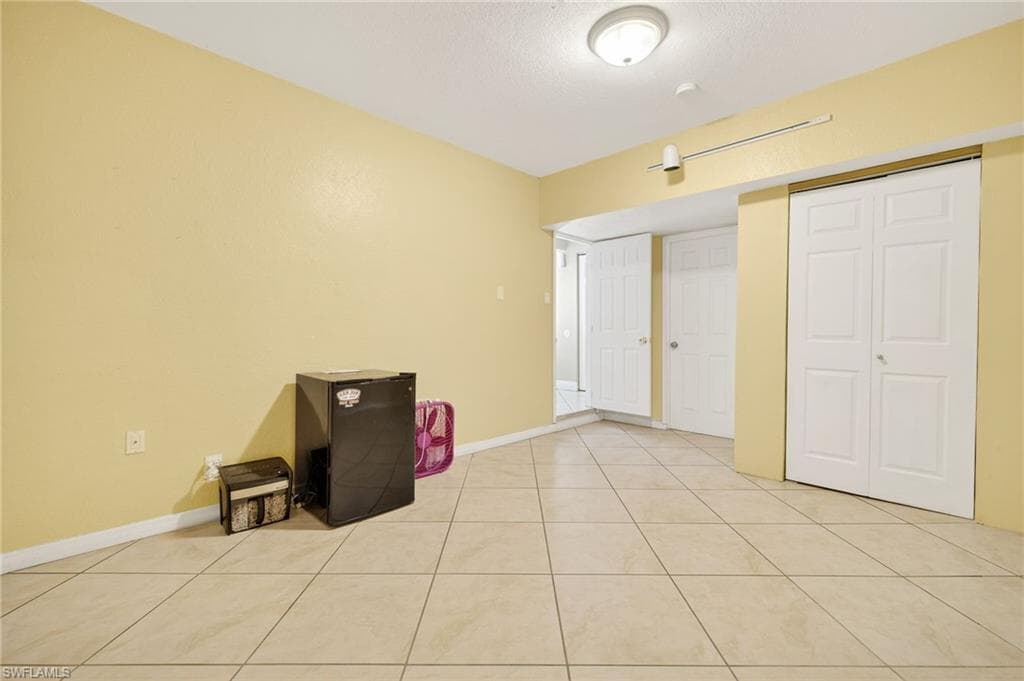 4814 Bluefish CT, FORT MYERS FL 33919-28