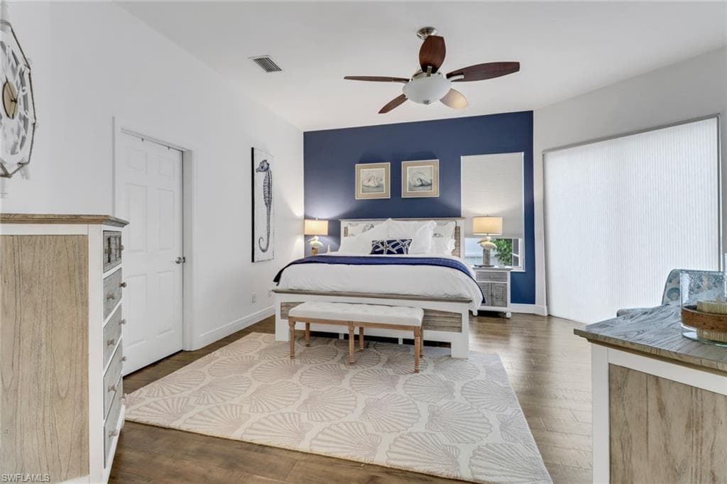 1106 Jardin DR, NAPLES FL 34104-12