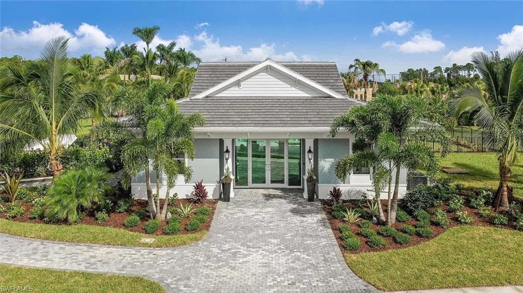 2401 Ariane DR, NAPLES FL 34112-13