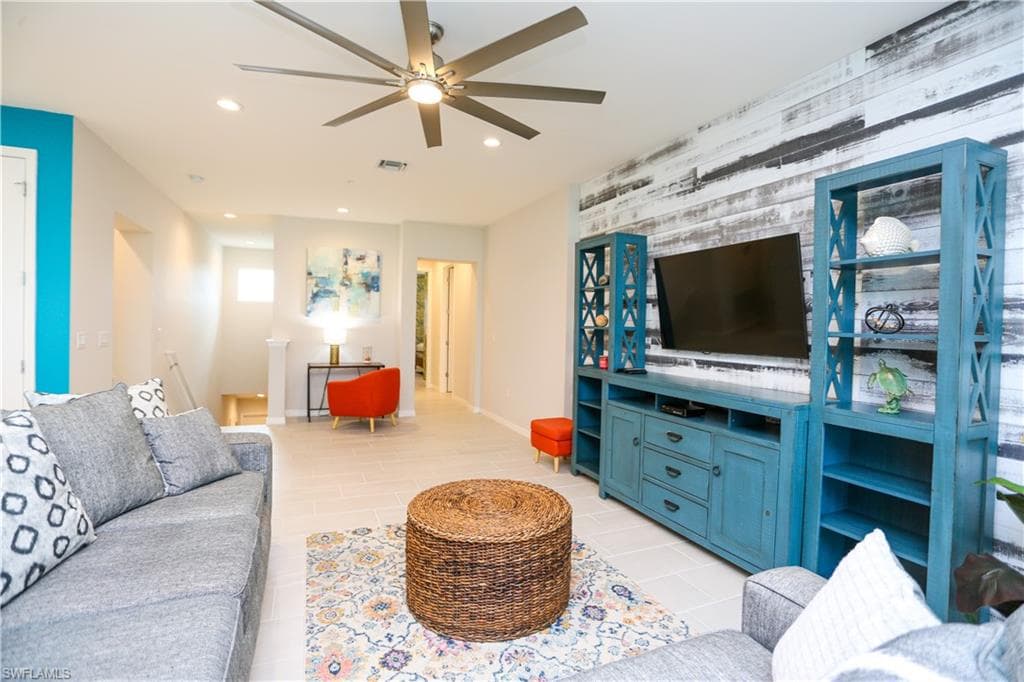 2665 Seychelles CIR # 1907, NAPLES FL 34112-20