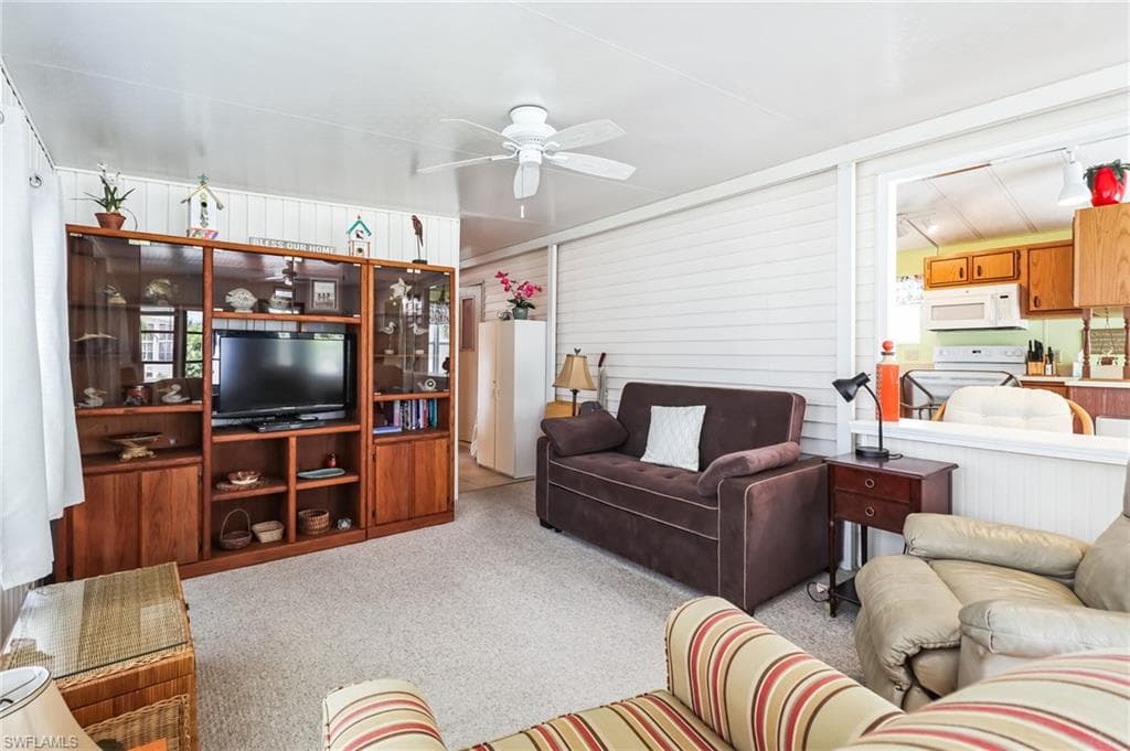 3213 Debbie LN, BONITA SPRINGS FL 34134-5