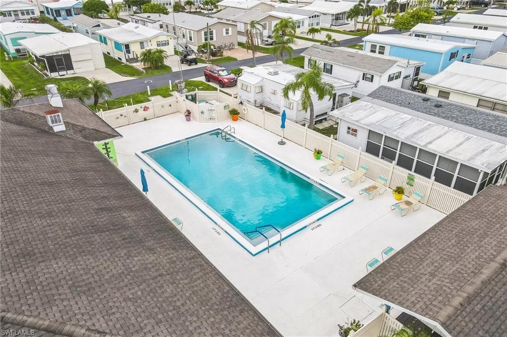 3213 Debbie LN, BONITA SPRINGS FL 34134-31