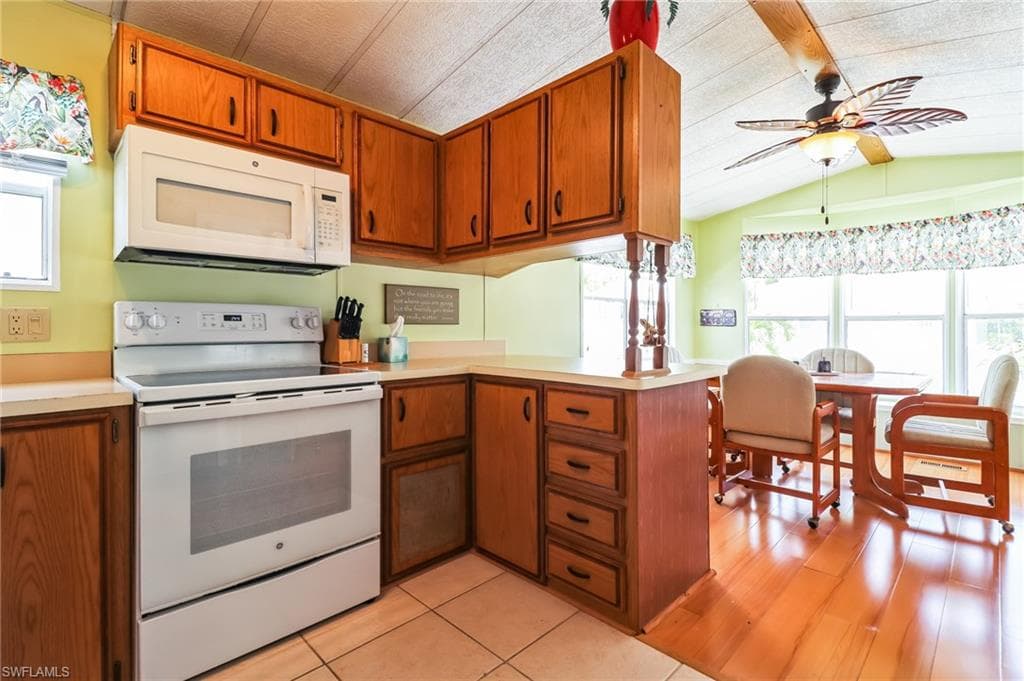 3213 Debbie LN, BONITA SPRINGS FL 34134-14