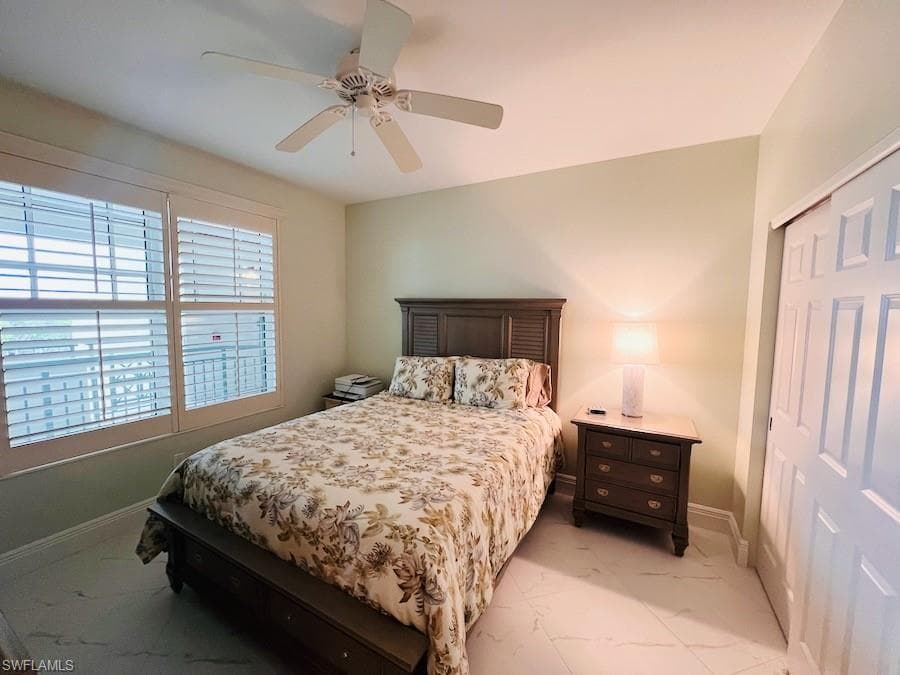 425 Cove Tower DR # 902, NAPLES FL 34110-11