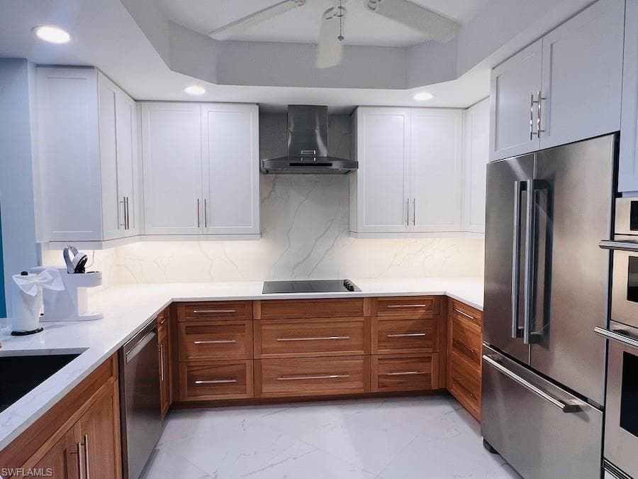 425 Cove Tower DR # 902, NAPLES FL 34110-2