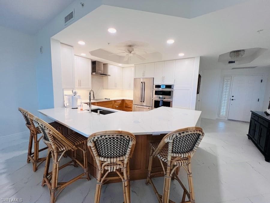 425 Cove Tower DR # 902, NAPLES FL 34110-4