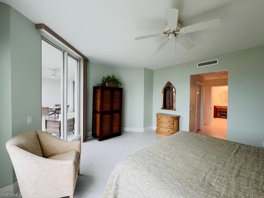 425 Cove Tower DR # 902, NAPLES FL 34110-19