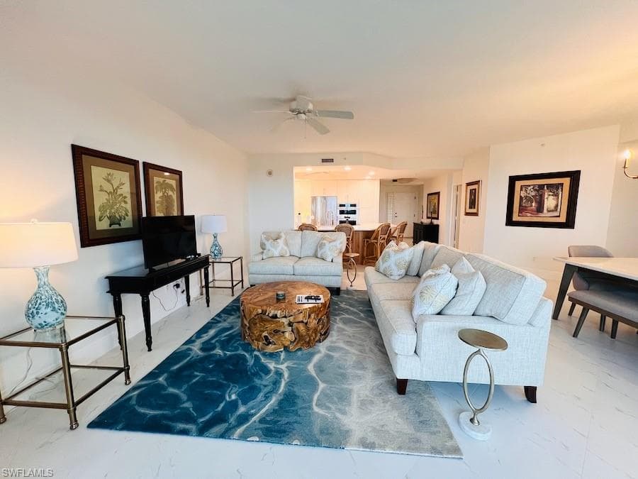 425 Cove Tower DR # 902, NAPLES FL 34110-9