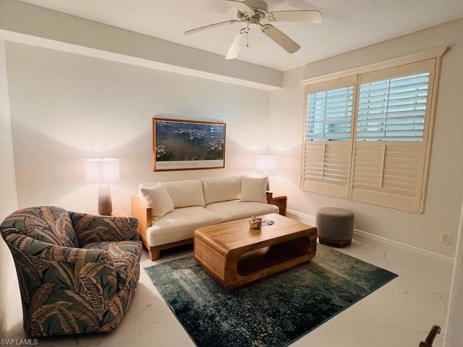 425 Cove Tower DR # 902, NAPLES FL 34110-7