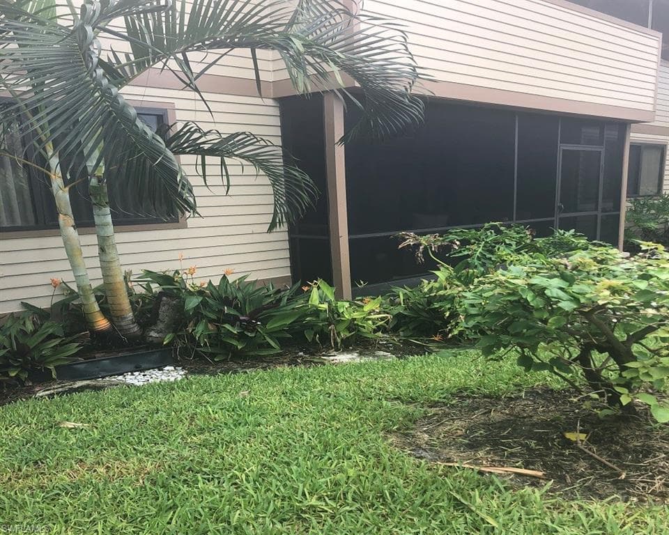 64 4th ST # B101, BONITA SPRINGS FL 34134-23