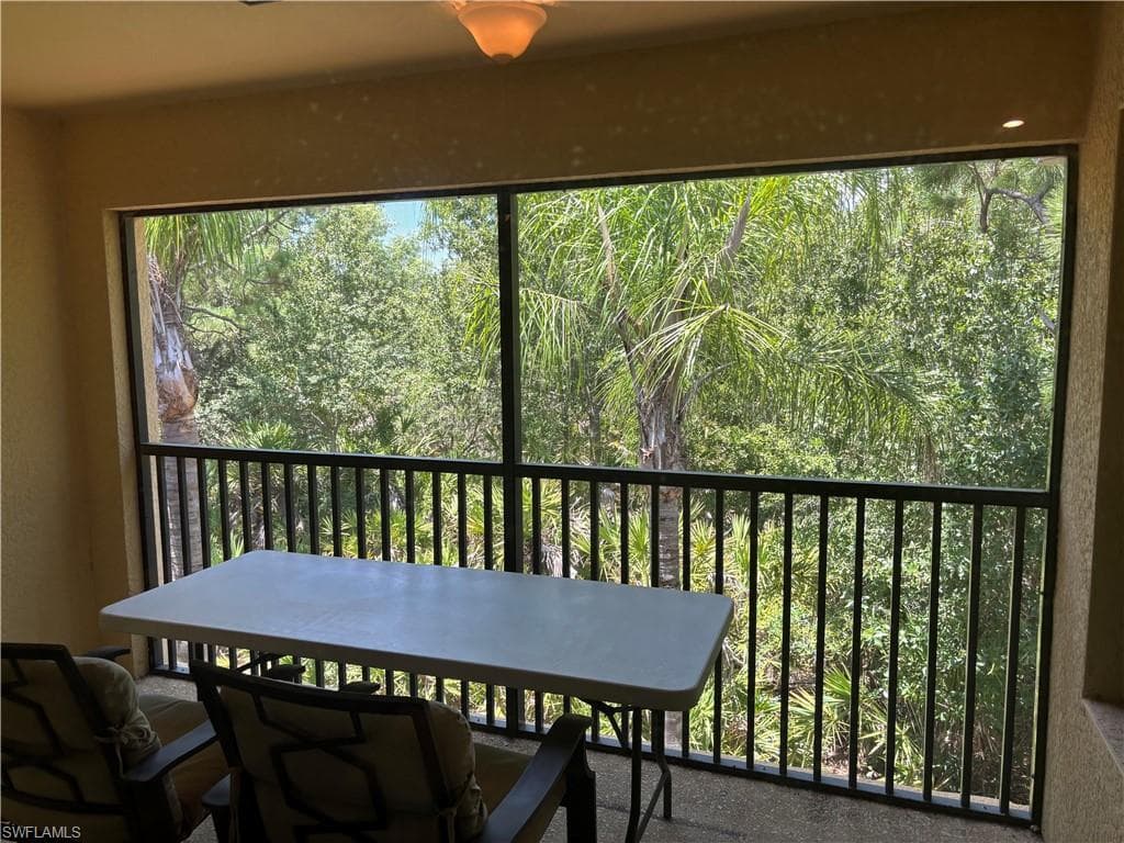 13761 Julias WAY # 323, FORT MYERS FL 33919-8