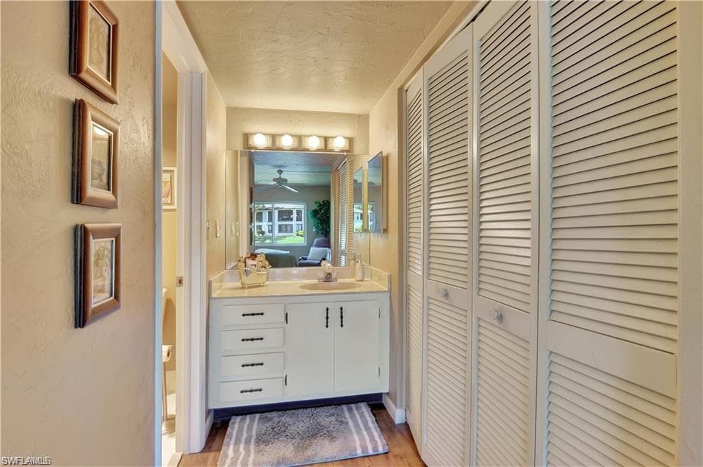 360 Charlemagne BLVD # D105, NAPLES FL 34112-21