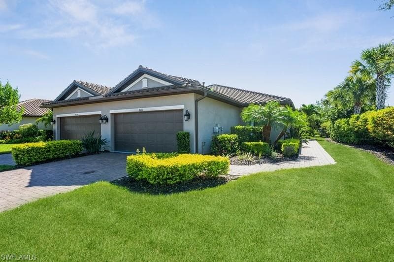 8070 Calle Canovas ST, NAPLES FL 34114-22