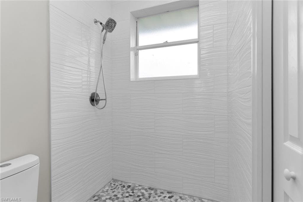 4975 Mederia LN, ESTERO FL 33928-13