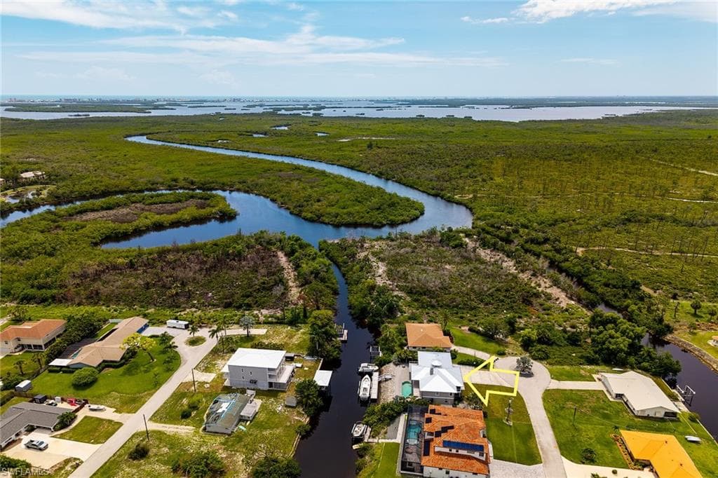 4975 Mederia LN, ESTERO FL 33928-47