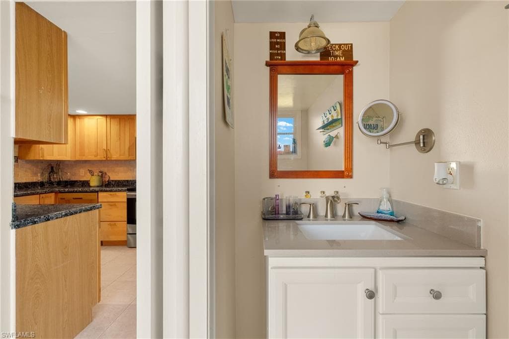 4815 Bluefish CT, FORT MYERS FL 33919-20