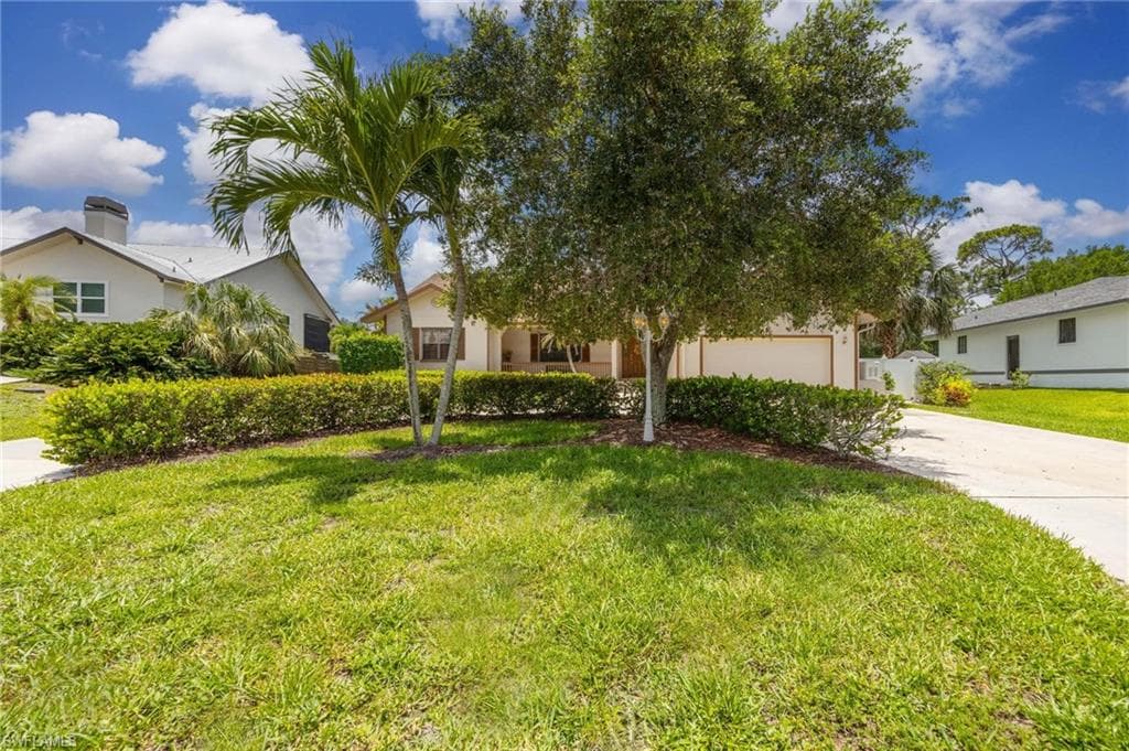 116 Sharwood DR, NAPLES FL 34110-6