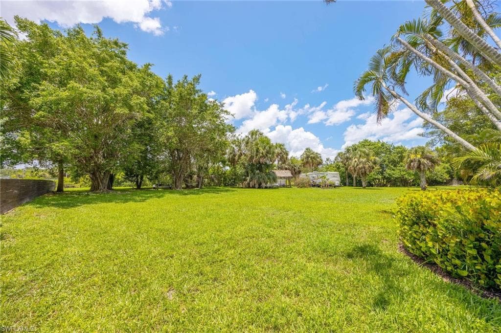 116 Sharwood DR, NAPLES FL 34110-39