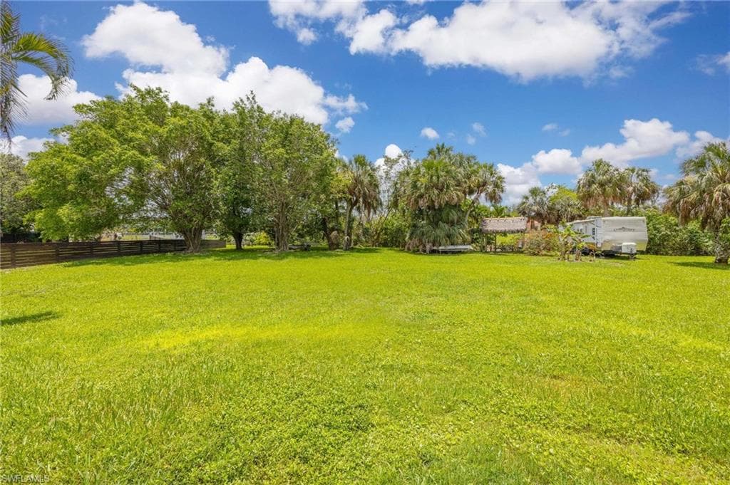 116 Sharwood DR, NAPLES FL 34110-38