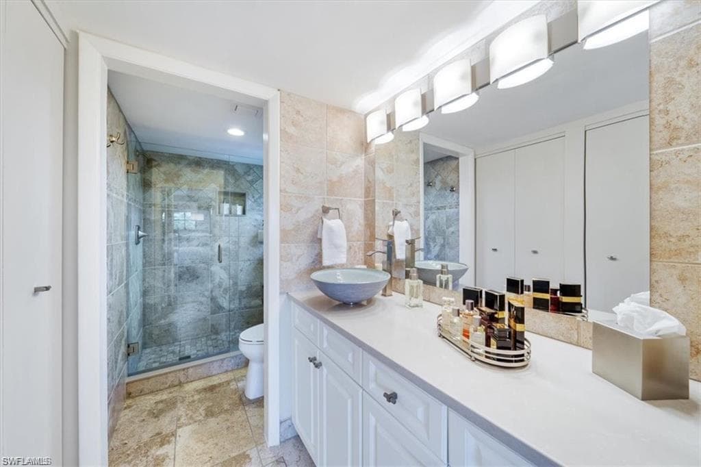 6080 Pelican Bay BLVD # 401, NAPLES FL 34108-12