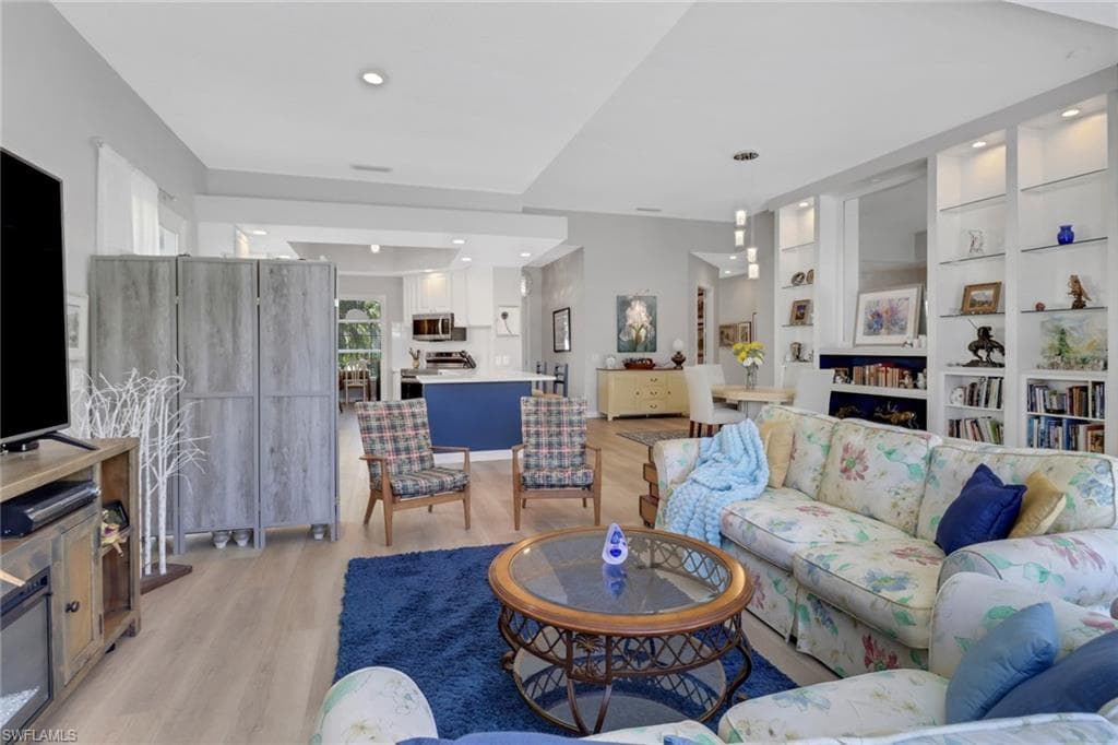 14875 Donatello CT, BONITA SPRINGS FL 34135-14