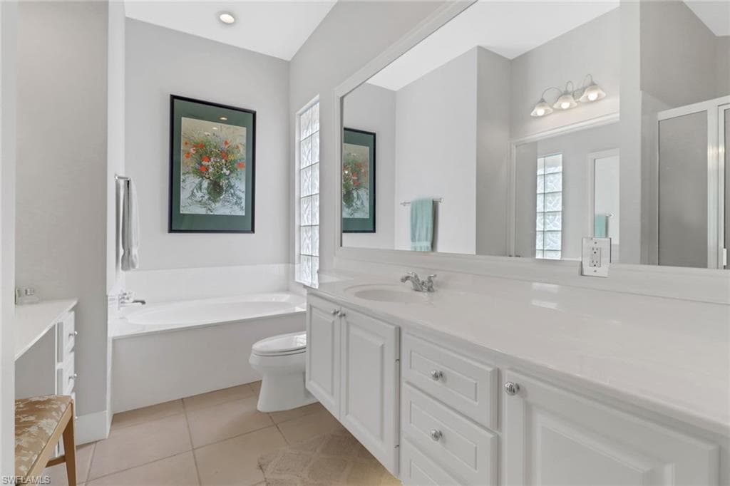 14875 Donatello CT, BONITA SPRINGS FL 34135-18