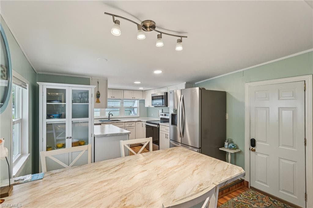 104 Willow LN # 30, NAPLES FL 34114-10