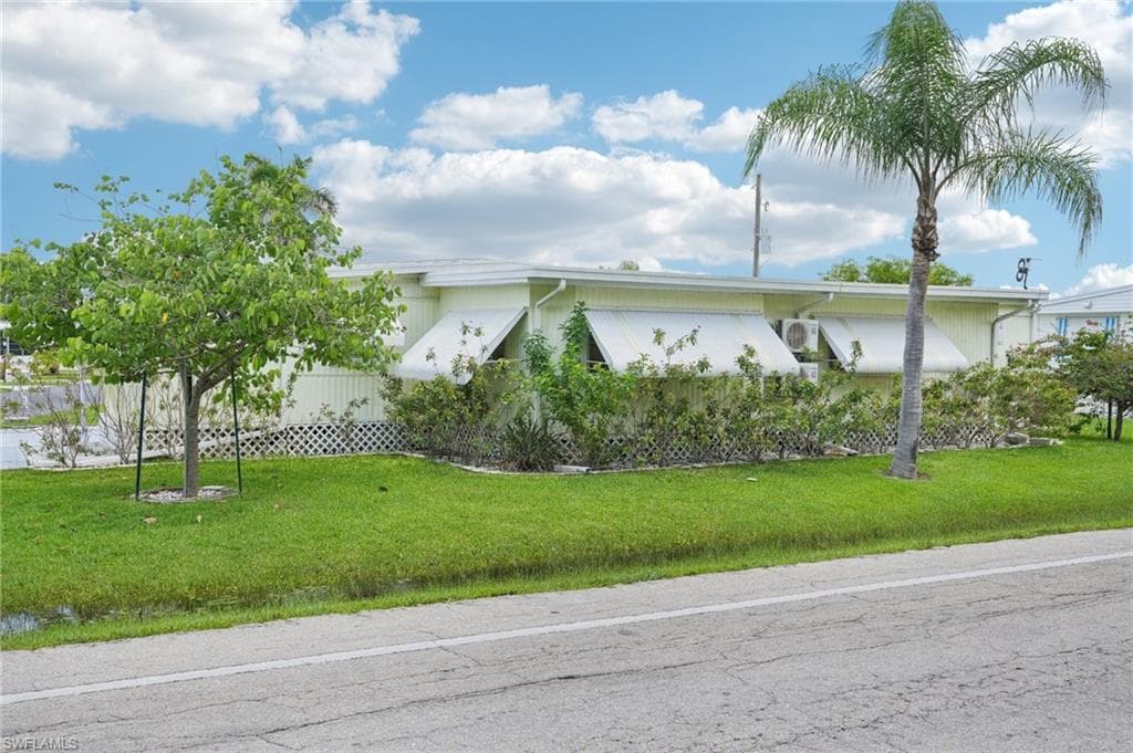 104 Willow LN # 30, NAPLES FL 34114-28