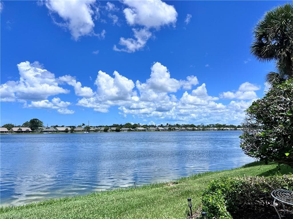 3250 W Crown Pointe BLVD # 101, NAPLES FL 34112-30