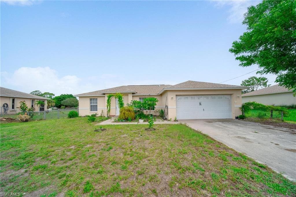 718 Fargo DR, FORT MYERS FL 33913-34