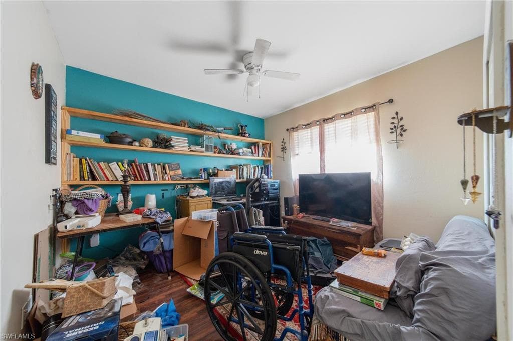 718 Fargo DR, FORT MYERS FL 33913-7