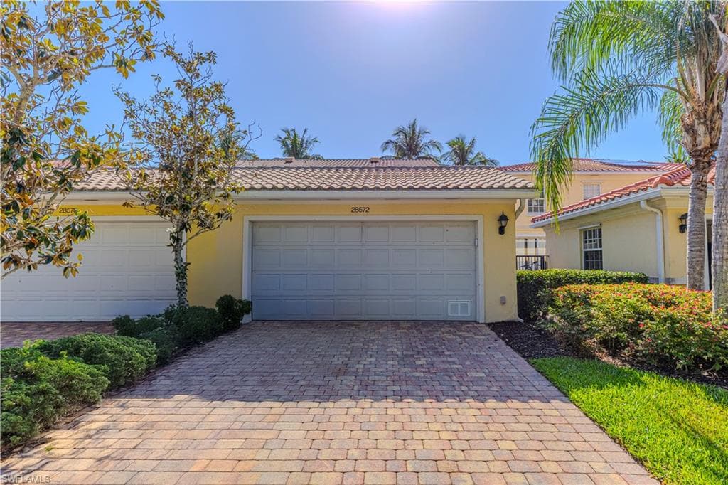 28572 Alessandria CIR SW, BONITA SPRINGS FL 34135-23