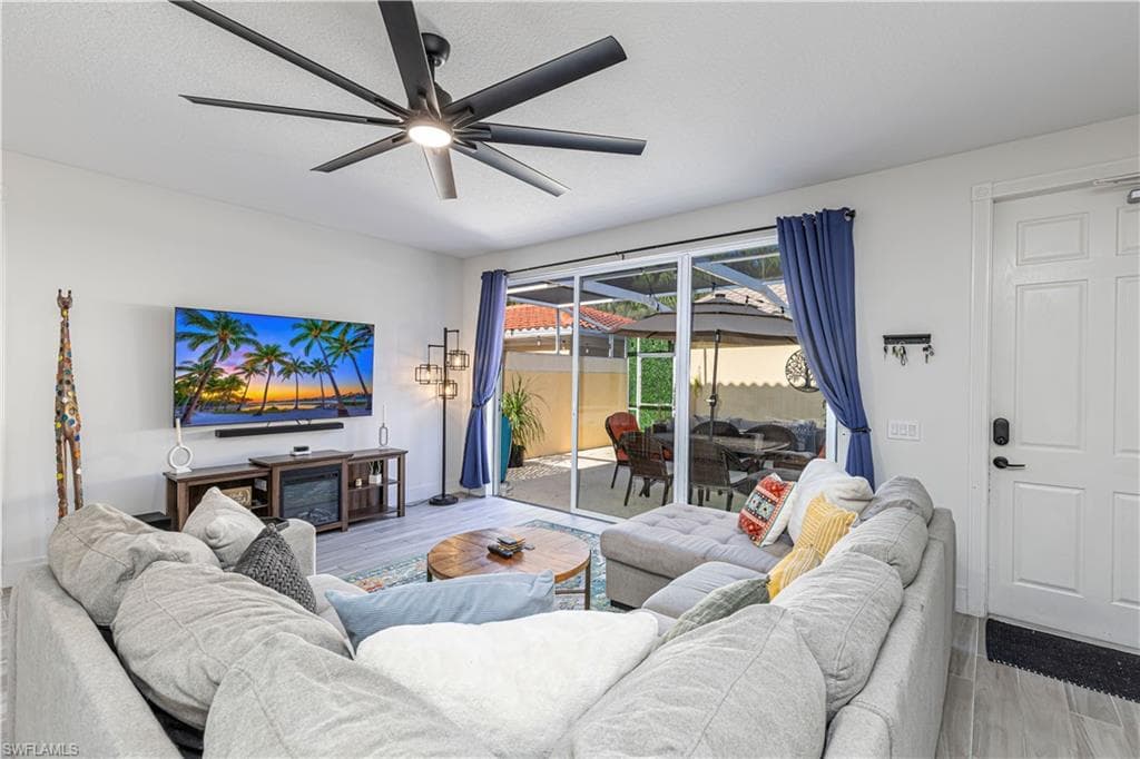 28572 Alessandria CIR SW, BONITA SPRINGS FL 34135-3