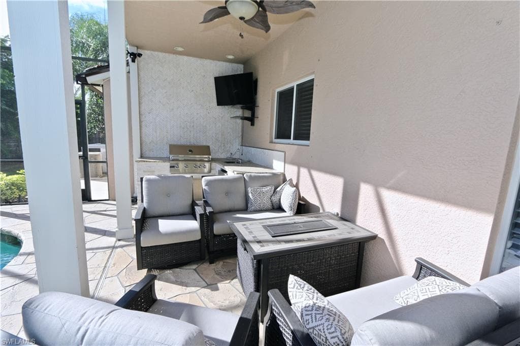 2855 Coach House WAY, NAPLES FL 34105-34