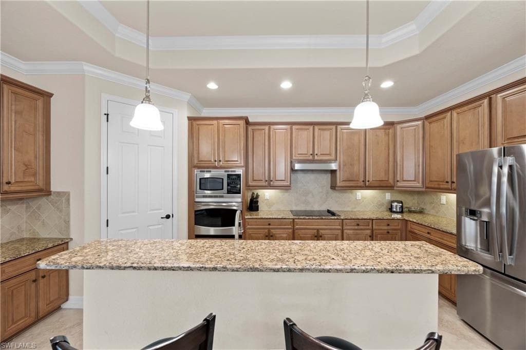 9254 Veneto PL, NAPLES FL 34113-4
