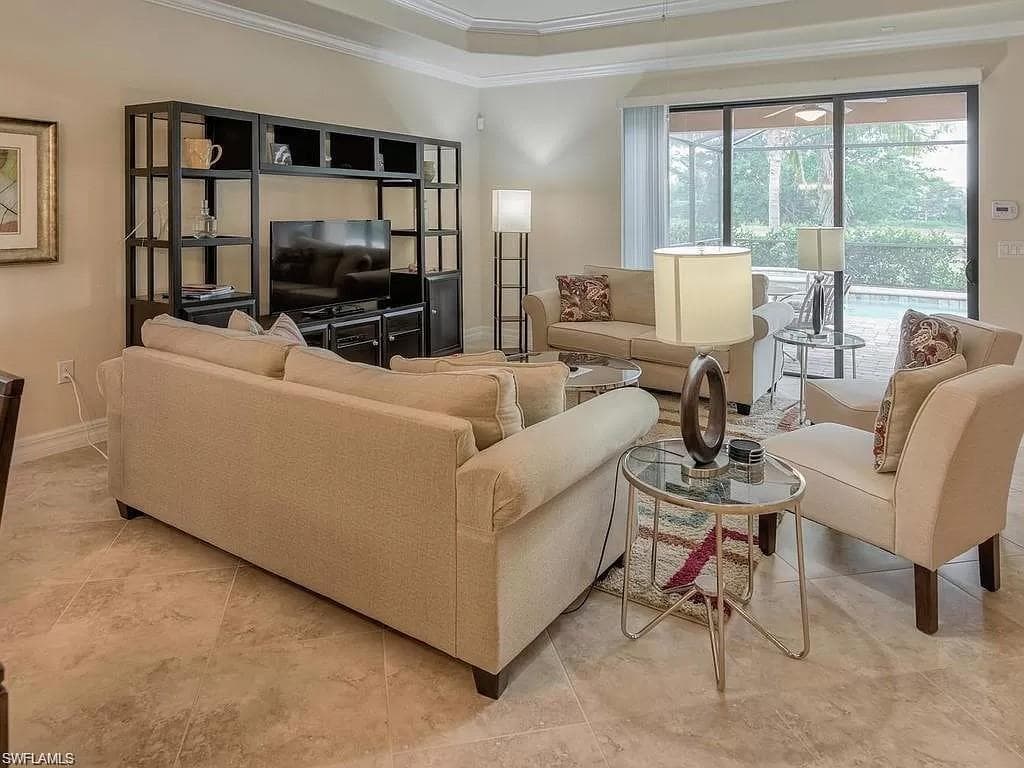 9254 Veneto PL, NAPLES FL 34113-8