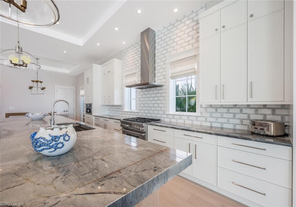 237 13th ST S, NAPLES FL 34102-5