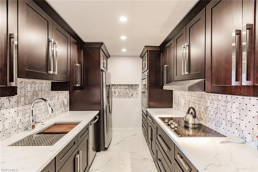 4001 Gulf Shore BLVD N # 1104, NAPLES FL 34103-12