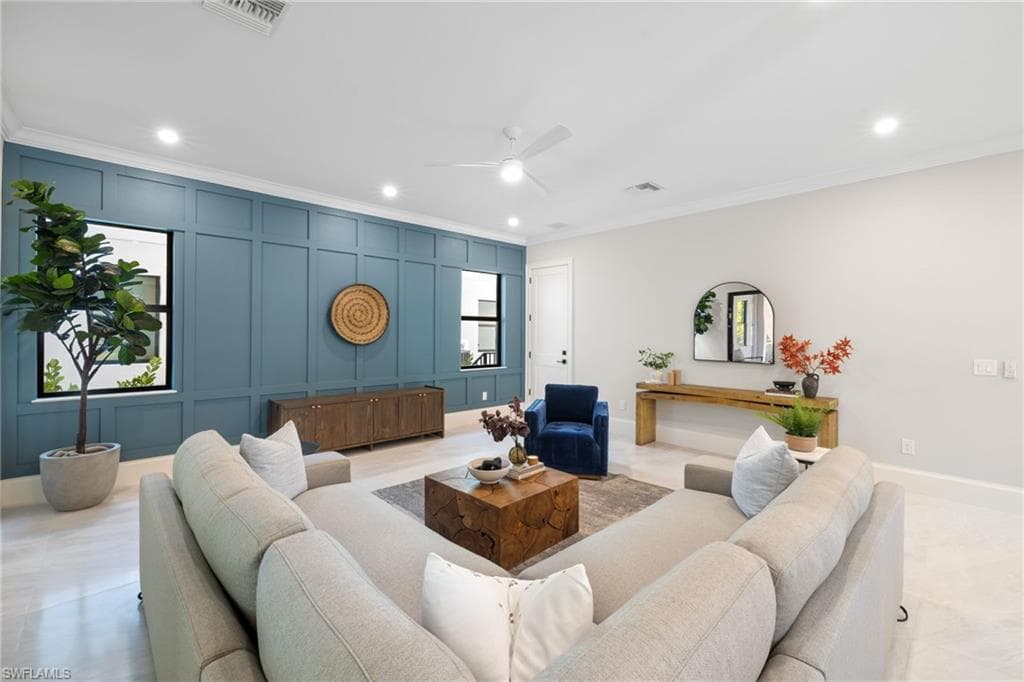 2721 Van Buren AVE, NAPLES FL 34112-4