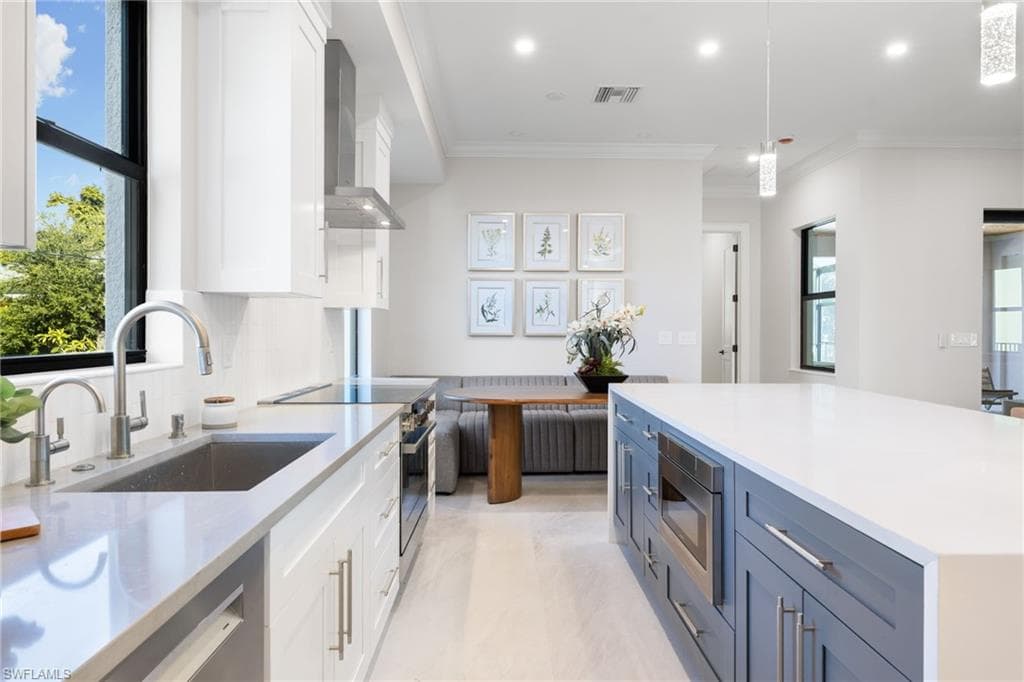 2721 Van Buren AVE, NAPLES FL 34112-13