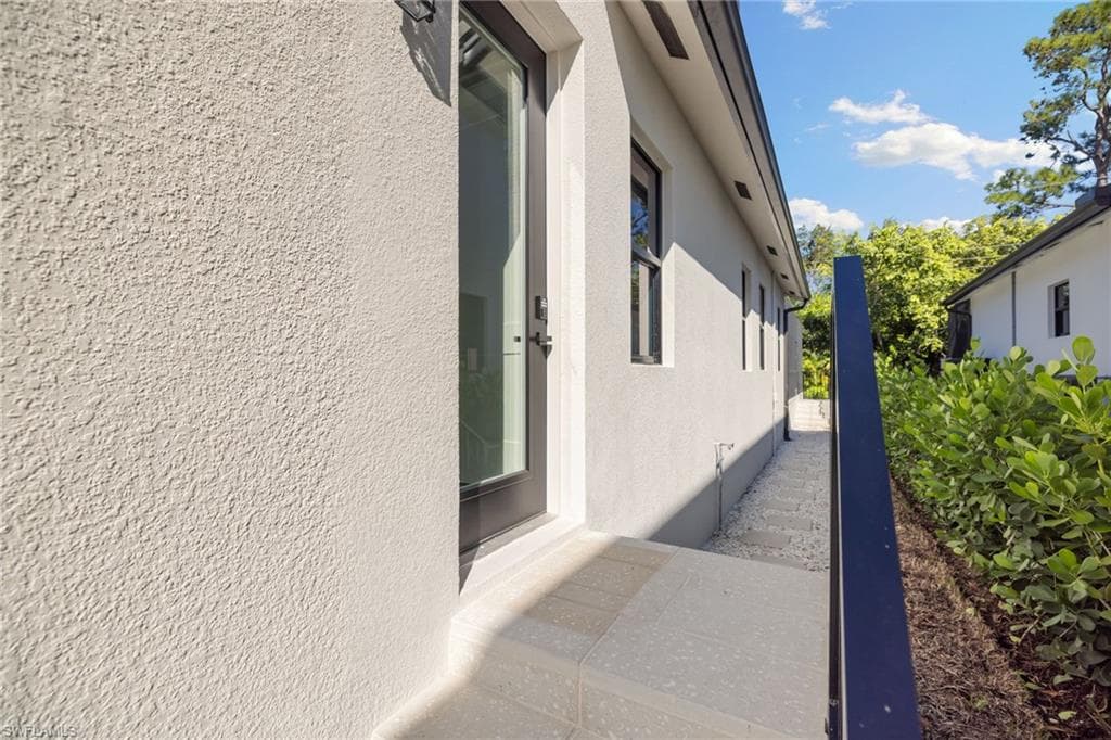 2721 Van Buren AVE, NAPLES FL 34112-44