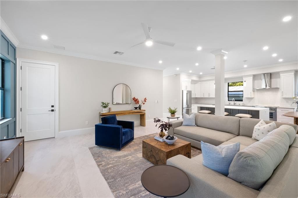 2721 Van Buren AVE, NAPLES FL 34112-3