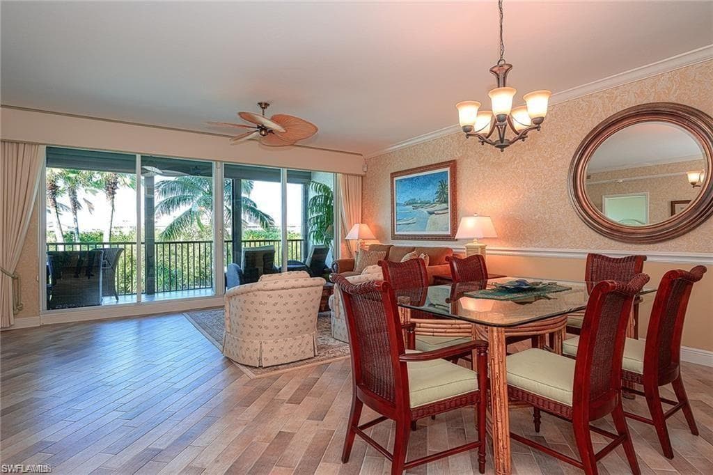 430 Cove Tower DR # 302, NAPLES FL 34110-25