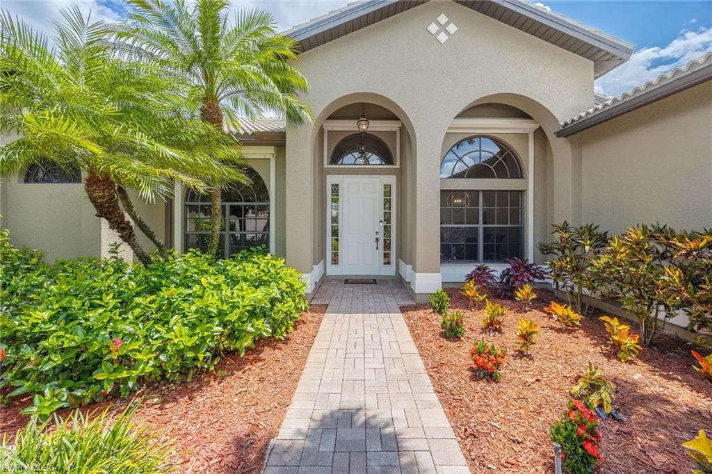 3820 Ruby WAY, NAPLES FL 34114-5