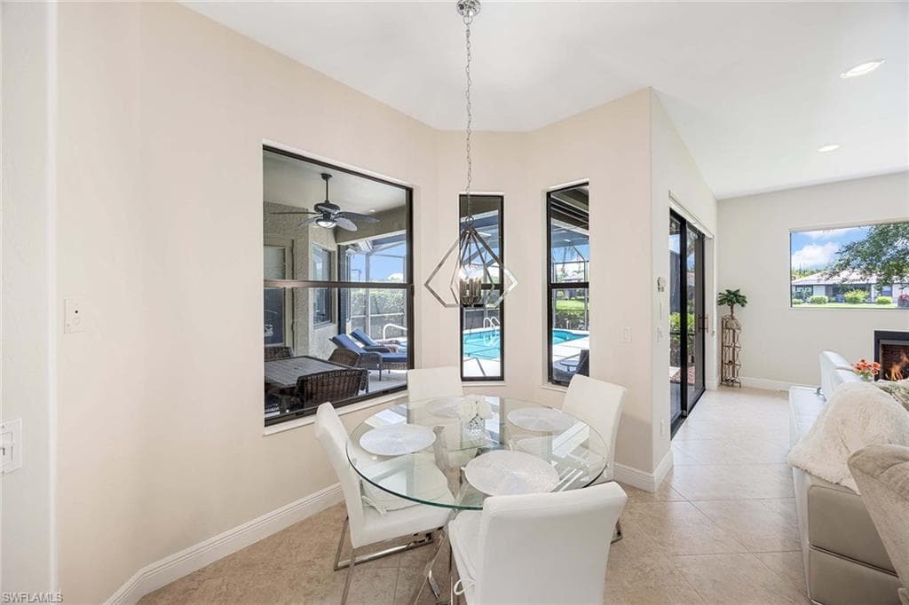 3820 Ruby WAY, NAPLES FL 34114-15