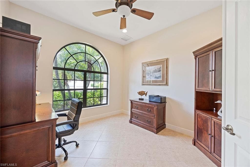 3820 Ruby WAY, NAPLES FL 34114-21