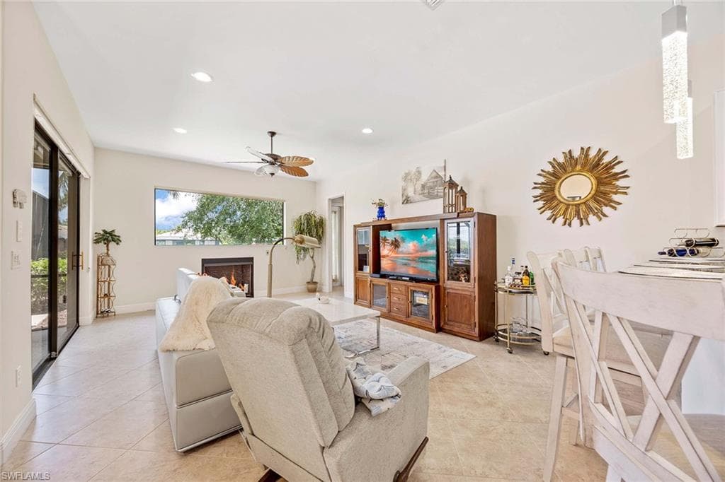 3820 Ruby WAY, NAPLES FL 34114-9