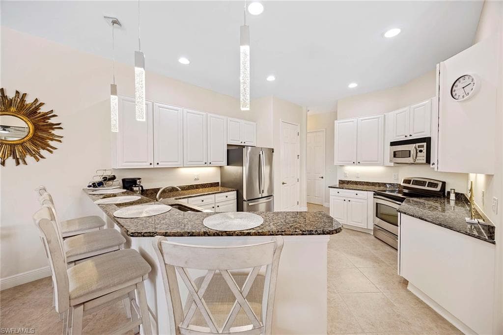 3820 Ruby WAY, NAPLES FL 34114-14