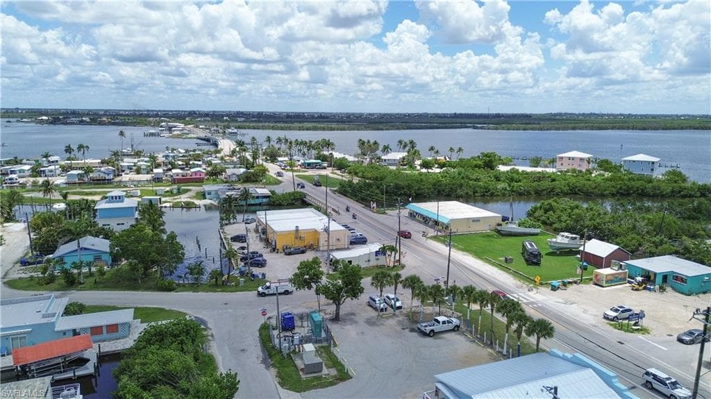 2595 Pine ST, MATLACHA FL 33993-4