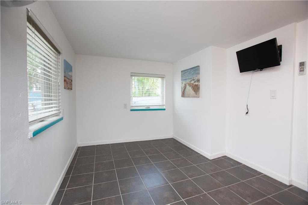 2595 Pine ST, MATLACHA FL 33993-13